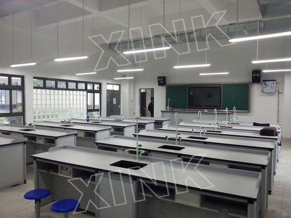 <a href='http://www.j-and-t.com.cn/chanpin/53-1.html' target='1' style='font-size:18px; font-weight:bold; color:#000000;'>科學(xué)實(shí)驗(yàn)室</a>