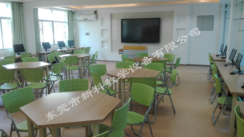 <a href='http://www.j-and-t.com.cn' target='1' style='font-size:14px; font-weight:bold; color:#0080ff;'>創(chuàng)客實(shí)驗(yàn)室</a>