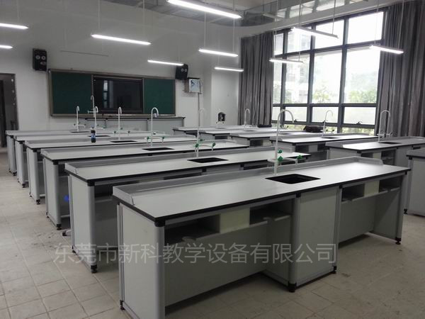 <a href='http://www.j-and-t.com.cn/chanpin/53-1.html' target='1' style='font-size:18px; font-weight:bold; color:#000000;'>科學(xué)實(shí)驗(yàn)室</a>設(shè)備