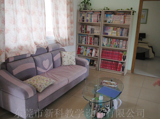 學(xué)校<a href='http://www.j-and-t.com.cn' target='1' style='font-size:14px; font-weight:bold; color:#0080ff;'>心理咨詢室</a>