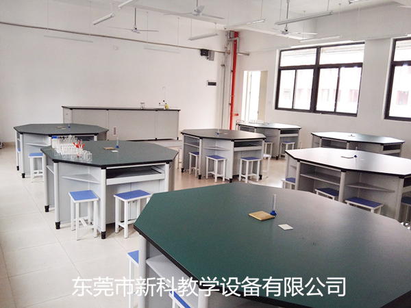 <a href='http://www.j-and-t.com.cn/' target='1' style='font-size:14px; font-weight:bold; color:#0080ff;'>物理實(shí)驗(yàn)室</a>設(shè)備