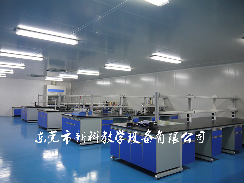 <a href='http://www.j-and-t.com.cn/products/63-1.html' target='1' style='font-size:18px; font-weight:bold; color:#000000;'>中央實(shí)驗(yàn)臺(tái)</a>案例